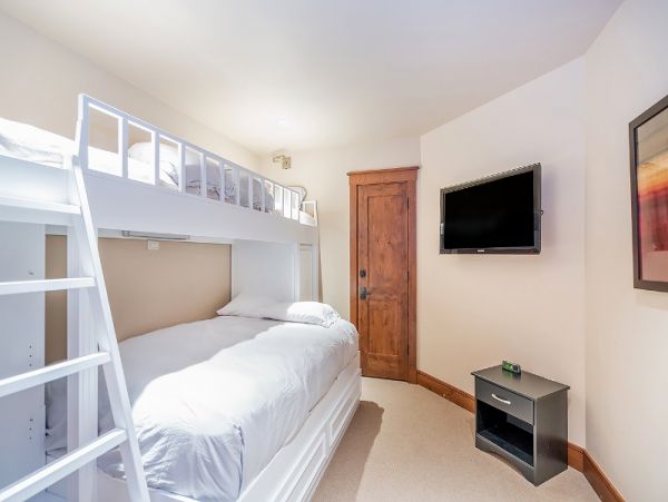 Aspen Condo 966779