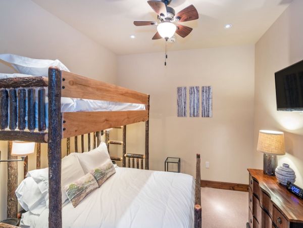 Aspen Condo 966785