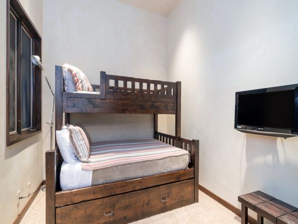 Aspen Condo 966789