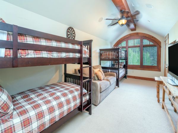 Aspen Condo 966802