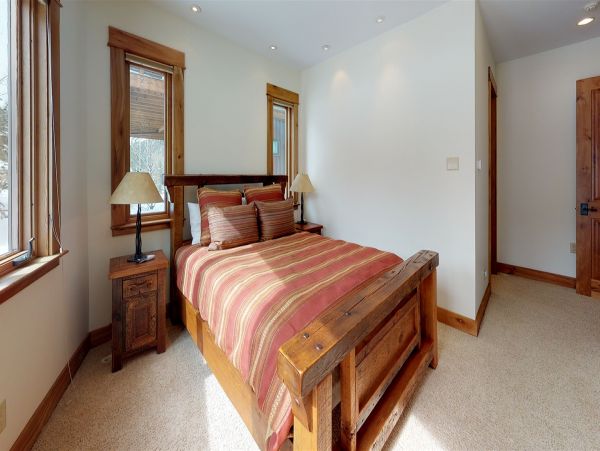 Aspen Home 966803