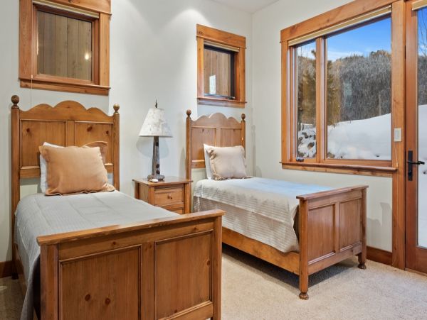 Aspen Home 966803