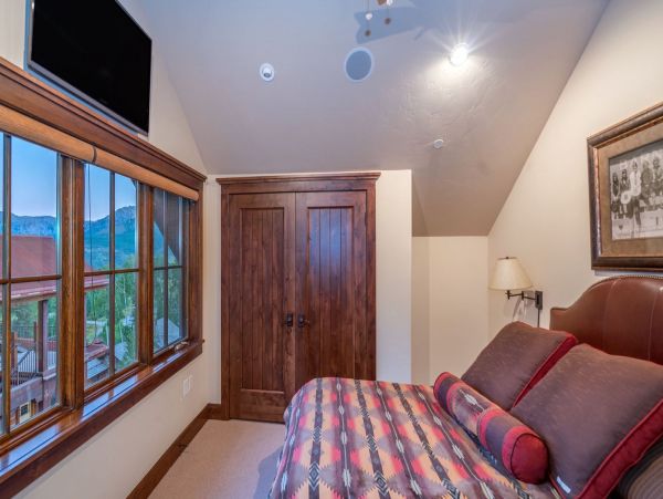 Aspen Condo 966804