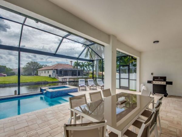 Canal View Cape Coral Caged Pool Vacation Home