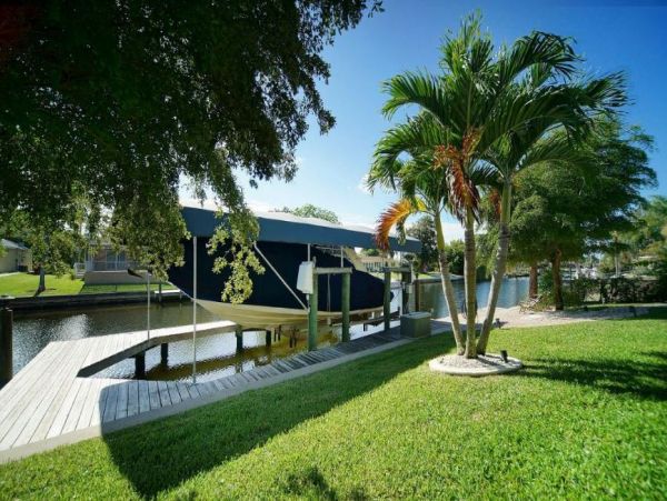 Caged Pool Canal Views Cape Coral Vacation Home