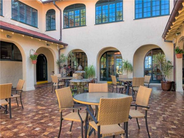 Oceanview Lahaina Vacation Townhome One Bedroom