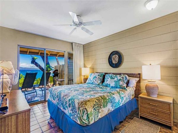 Oceanview Lahaina Vacation Townhome One Bedroom