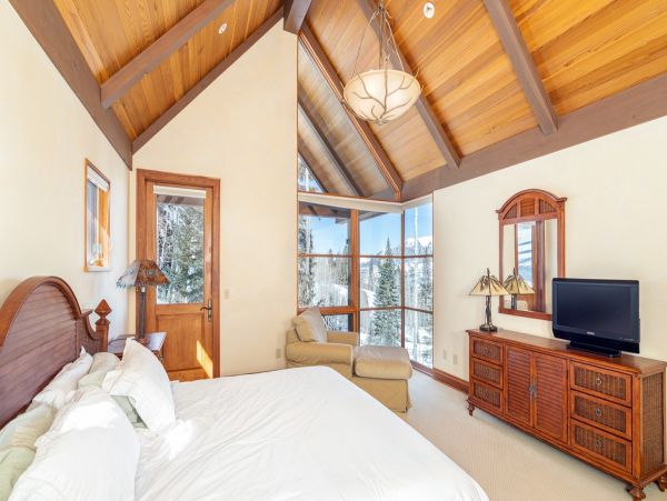 Aspen Home 966818