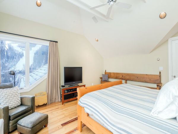 Aspen Home 966819