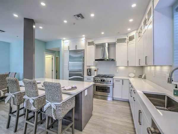 Captiva Vacation Villa with Beach Access and Pool