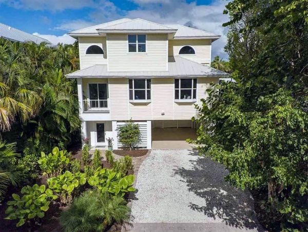 Captiva Vacation Villa with Beach Access and Pool