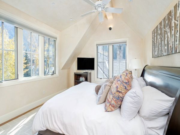 Aspen Home 966870