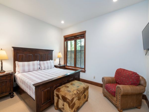 Aspen Home 966875