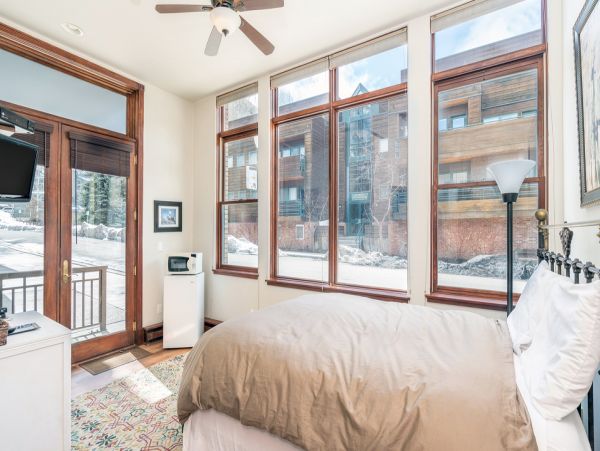 Aspen Condo 966879