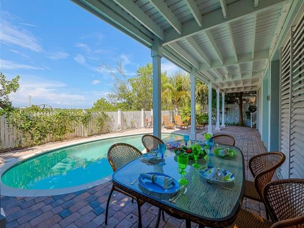 Key West Lovely Pool Vacation Home