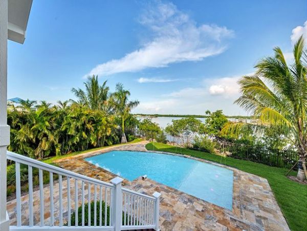 Gorgeous Modern Rental on Key Heaven!