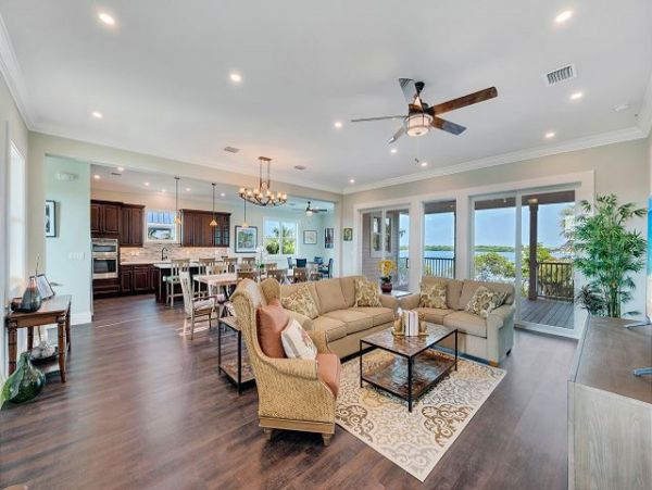 Gorgeous Modern Rental on Key Heaven!