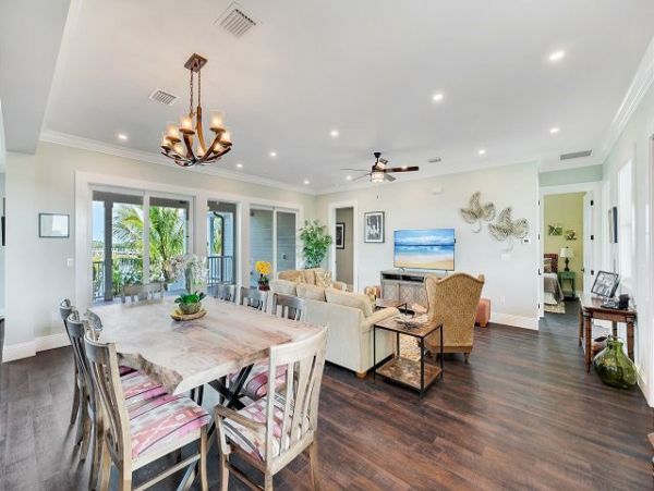 Gorgeous Modern Rental on Key Heaven!