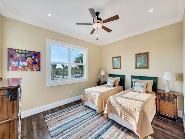 Gorgeous Modern Rental on Key Heaven!