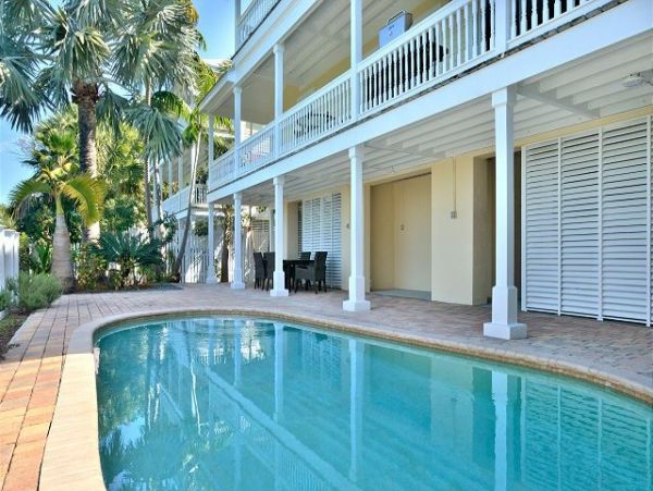Florida Keys Waterfront Pool Home With 4 Bedrooms