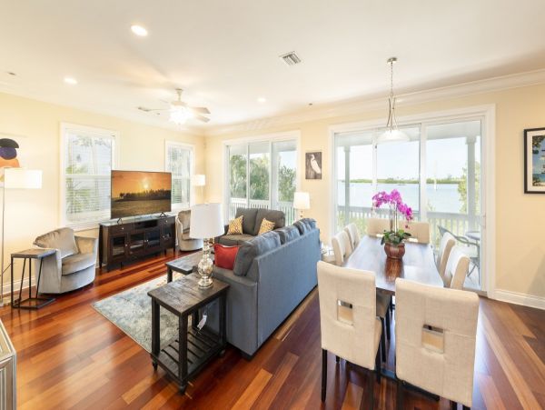 Florida Keys Waterfront Pool Home With 4 Bedrooms