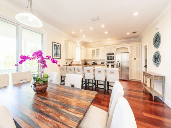Florida Keys Waterfront Pool Home With 4 Bedrooms