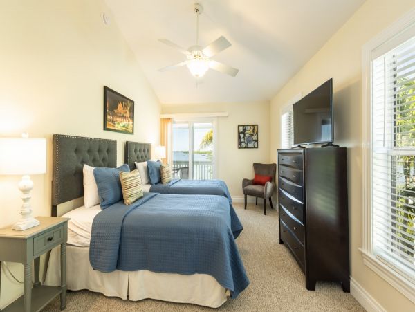 Florida Keys Waterfront Pool Home With 4 Bedrooms