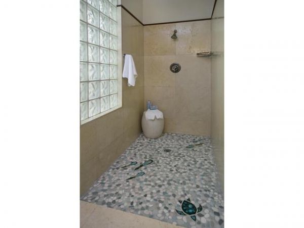 St. Thomas Home 966922