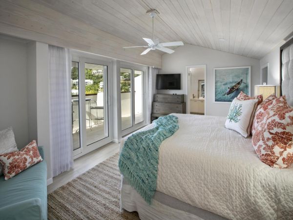 Amazing 3 Bedroom Beachfront Condo in St. Thomas