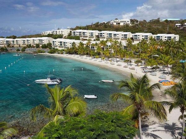 St. Thomas Vacation Condo Located On Beach 8 Guests