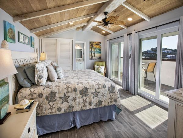 St. Thomas Vacation Condo Located On Beach 8 Guests