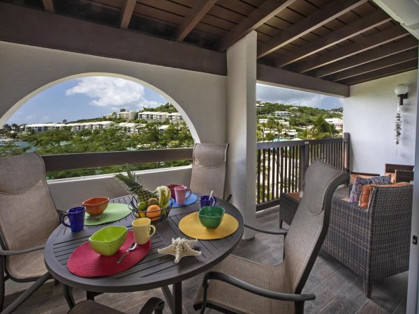 St. Thomas Vacation Condo Located On Beach 8 Guests