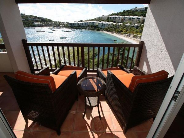 St. Thomas Vacation Condo Located On Beach 8 Guests