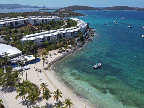 St. Thomas Vacation Condo Located On Beach 8 Guests