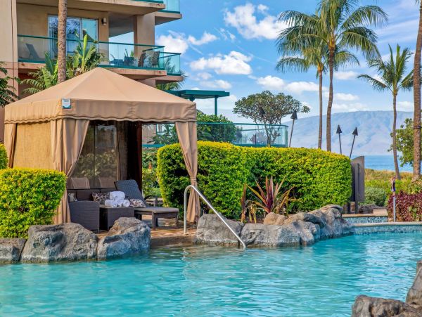 Beautiful Three Bedroom Condo in Kaanapali Sleeps Eight Guests