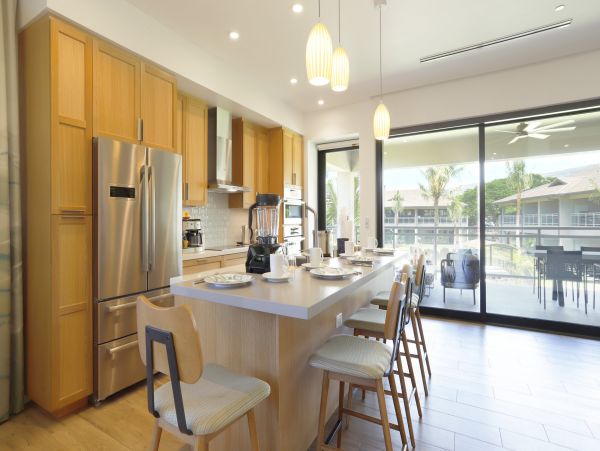 Beautiful Three Bedroom Condo in Kaanapali Sleeps Eight Guests