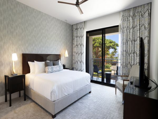 Beautiful Three Bedroom Condo in Kaanapali Sleeps Eight Guests