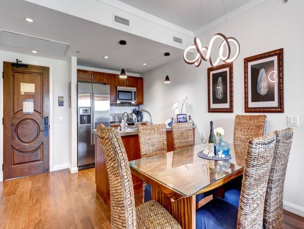 Elegant Retrat with Mountain Views & Designer Touches in Maui