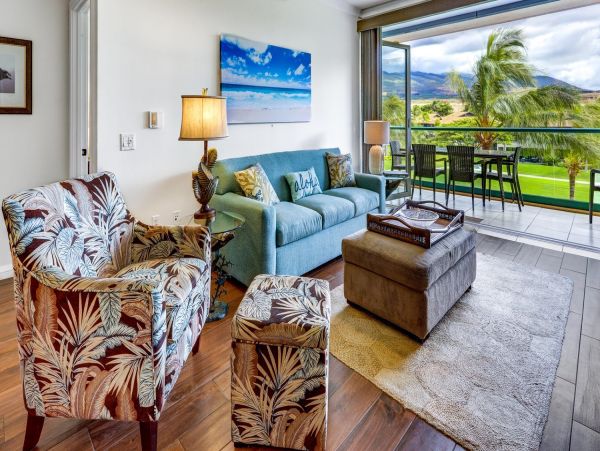 Elegant Retrat with Mountain Views & Designer Touches in Maui