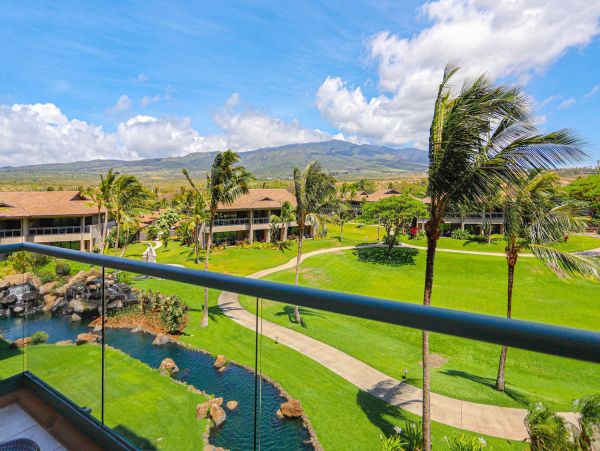 Elegant Retrat with Mountain Views & Designer Touches in Maui