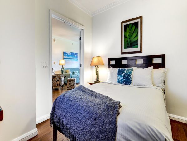 Elegant Retrat with Mountain Views & Designer Touches in Maui
