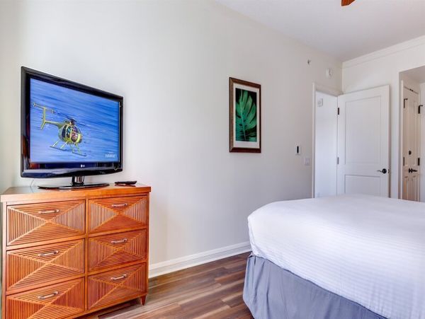 Two Bedroom Luxury Amenities Beach Condo Maui