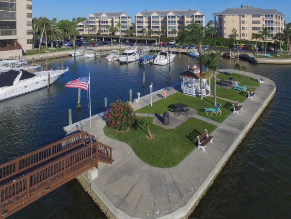 Beautiful Unit in Siesta Key with Water Views