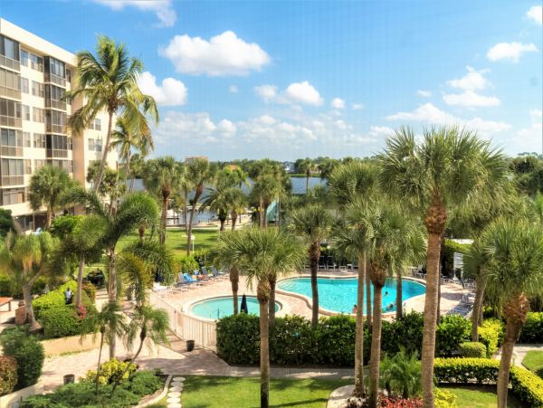 Cozy Vacation Rental with 2 Bedrooms & Great Views