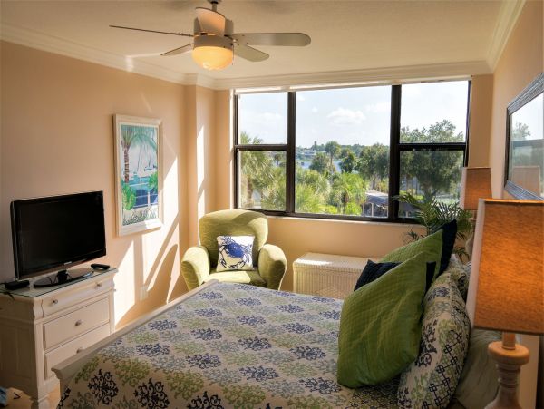 Cozy Vacation Rental with 2 Bedrooms & Great Views