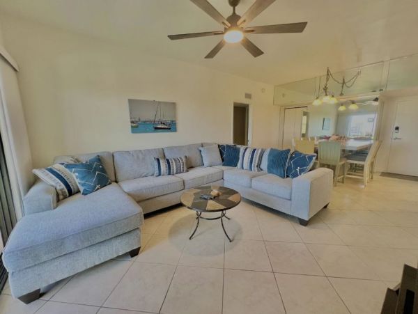 Gulf Views Siesta Key Vacation Condo Walk to Beach