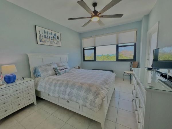 Gulf Views Siesta Key Vacation Condo Walk to Beach