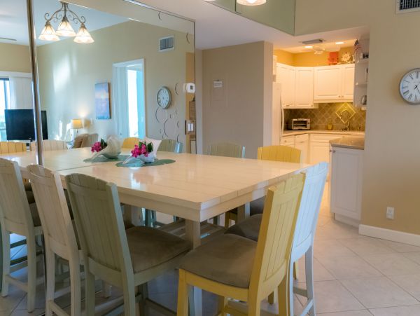 Gulf Views Siesta Key Vacation Condo Walk to Beach