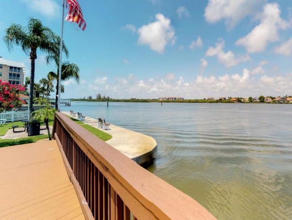 Siesta Key Vacation Condo Two Bedroom Walk to Beach