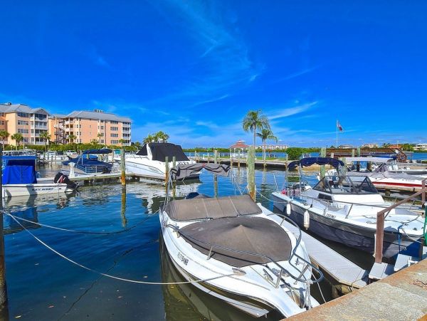 Siesta Key Vacation Condo Two Bedroom Walk to Beach